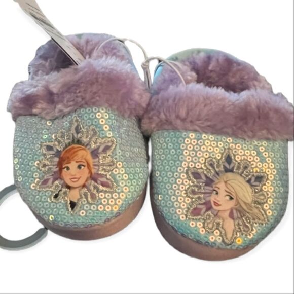 NWT Disney Frozen Fuzzy Sequined Toddler Slippers - Picture 2 of 2